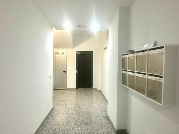 2-bedroom Apartment In Torrevieja, Spain (78 M²)