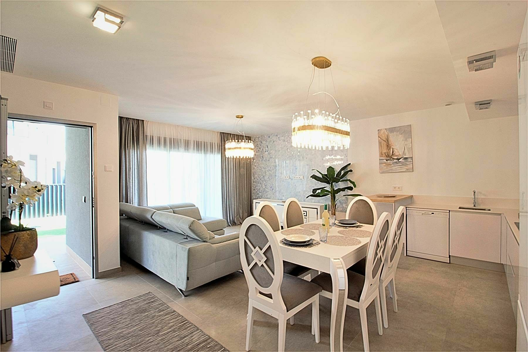 3-bedroom Apartment In Santa Pola, Spain (93 M²)