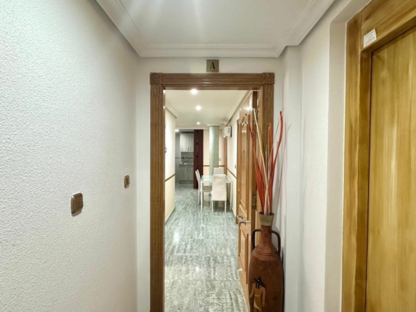 4-bedroom Penthouse In Torrevieja, Spain (189 M²)