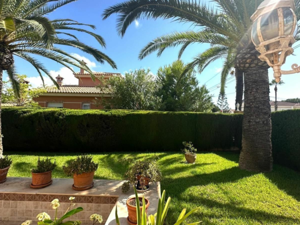 3-bedroom Villa In Cabo Roig, Spain (141 M²)