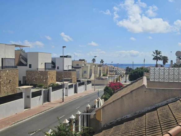 3-bedroom Villa In Torrevieja, Spain (74 M²)