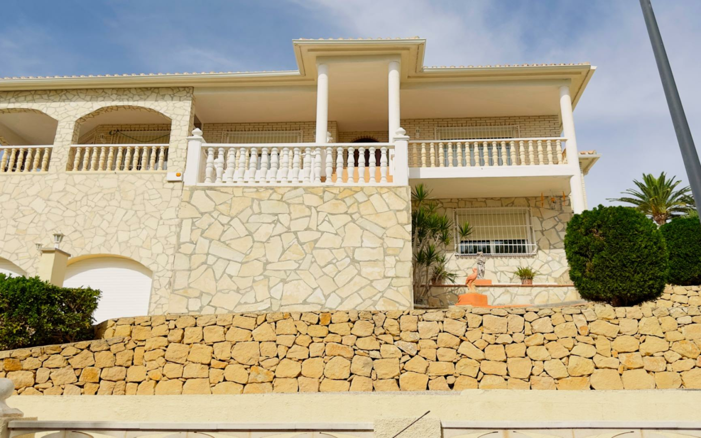 4-bedroom Villa In La Nucía, Spain (320 M²)
