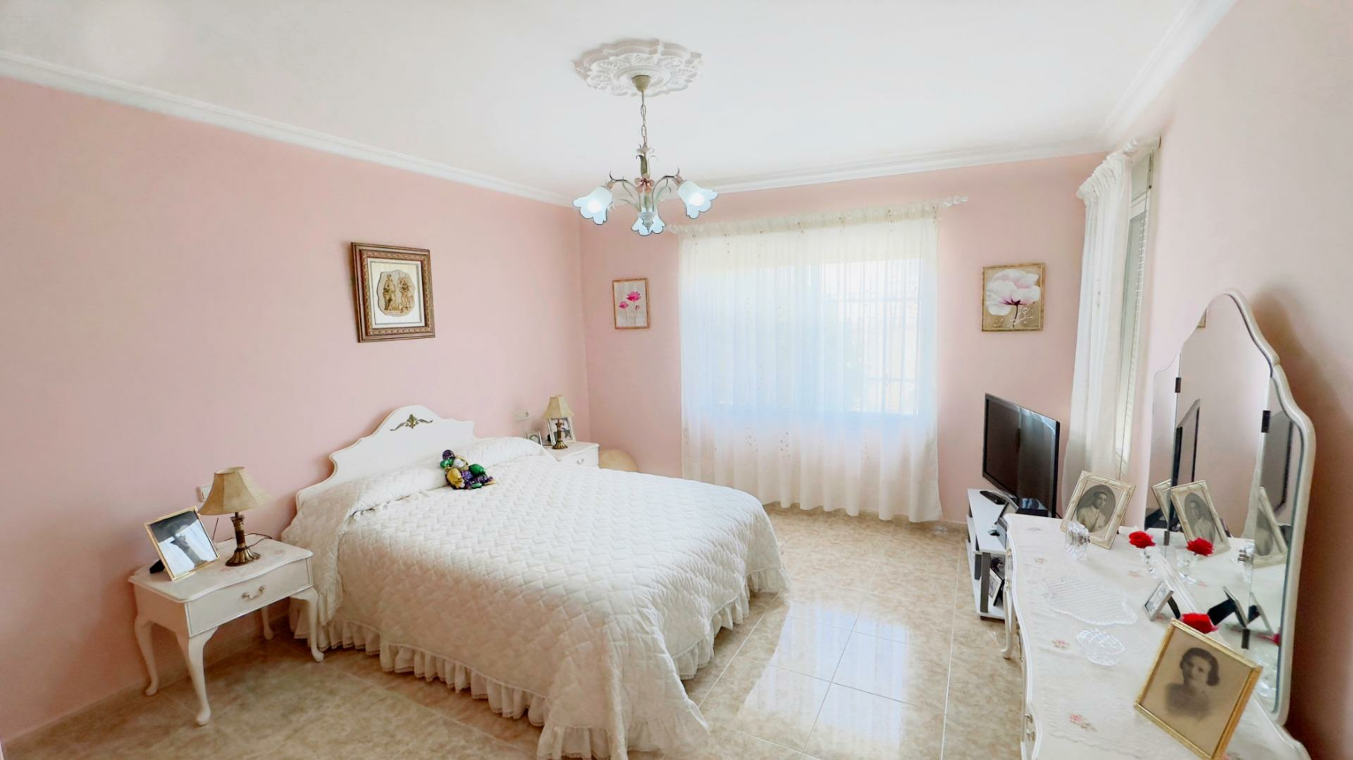 4-bedroom Villa In La Nucía, Spain (320 M²)