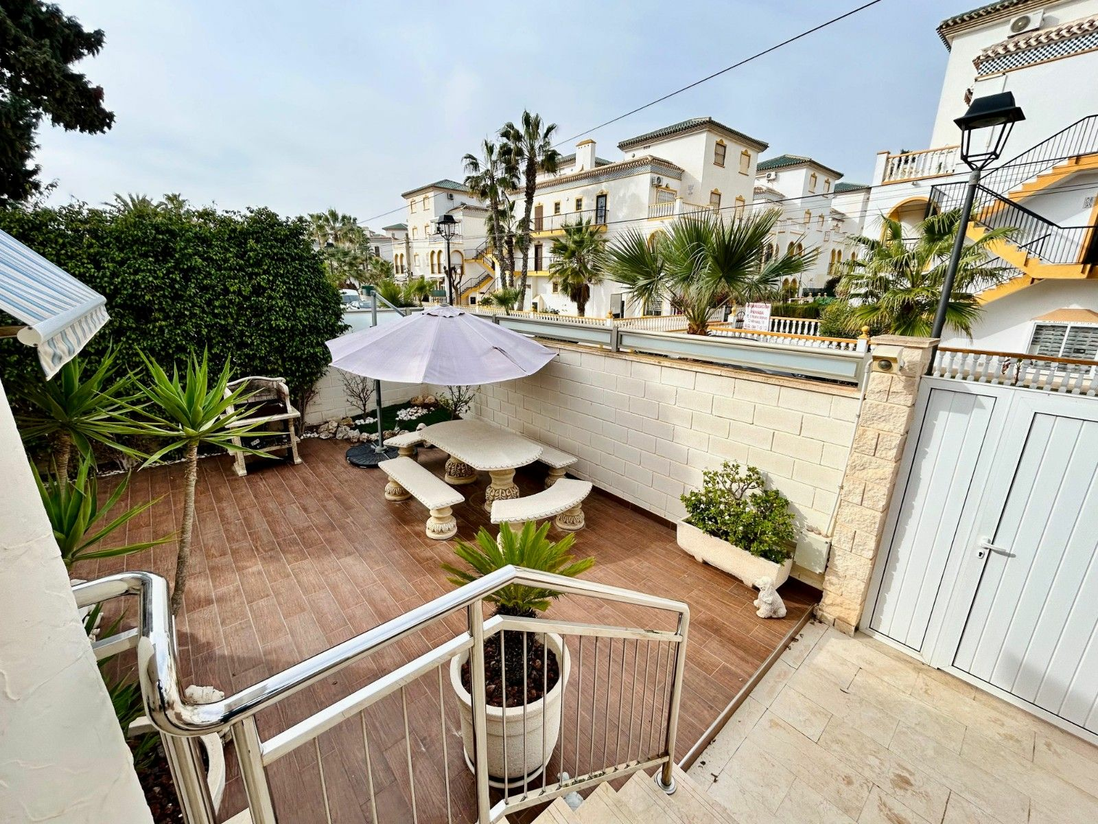 3-10-0b9ad3 5-bedroom Villa In Torrevieja, Spain (469 M²)