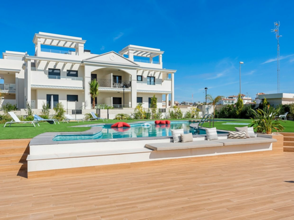 3-bedroom Apartment In Rojales, Spain (107 M²)