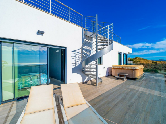 4-bedroom Terraced House In Finestrat, Spain (570 M²)