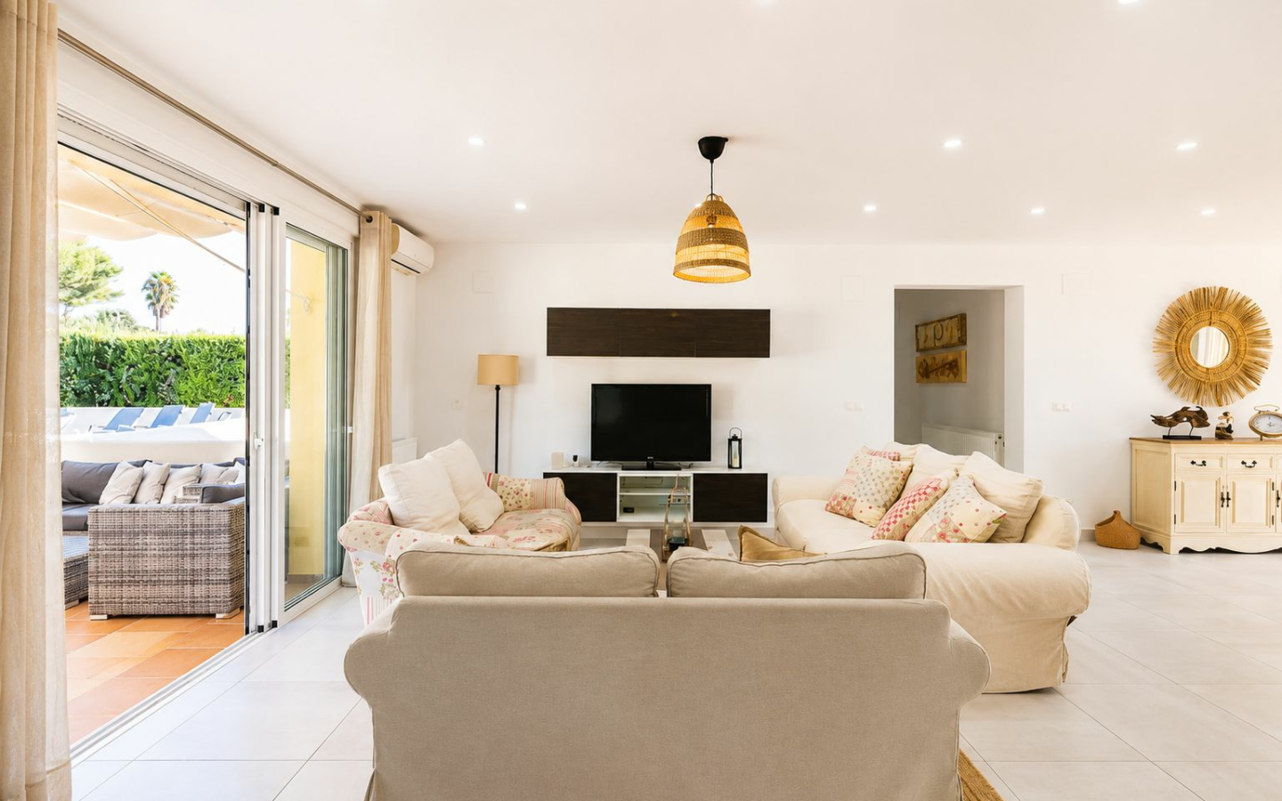 5-bedroom Villa In Jávea, Spain (390 M²)