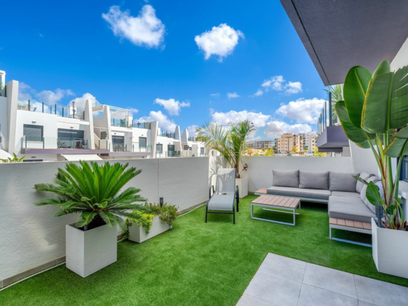 2-bedroom Apartment In San Miguel De Salinas, Spain (65 M²)