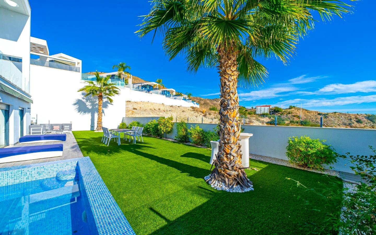 4-bedroom Terraced House In Finestrat, Spain (570 M²)