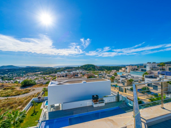 4-bedroom Terraced House In Finestrat, Spain (570 M²)
