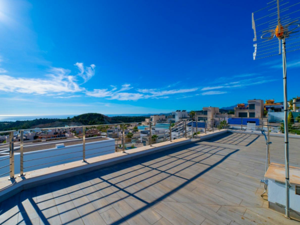 4-bedroom Terraced House In Finestrat, Spain (570 M²)