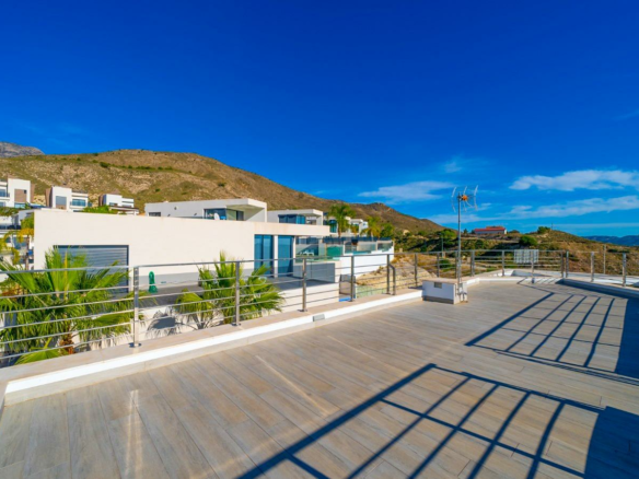 4-bedroom Terraced House In Finestrat, Spain (570 M²)