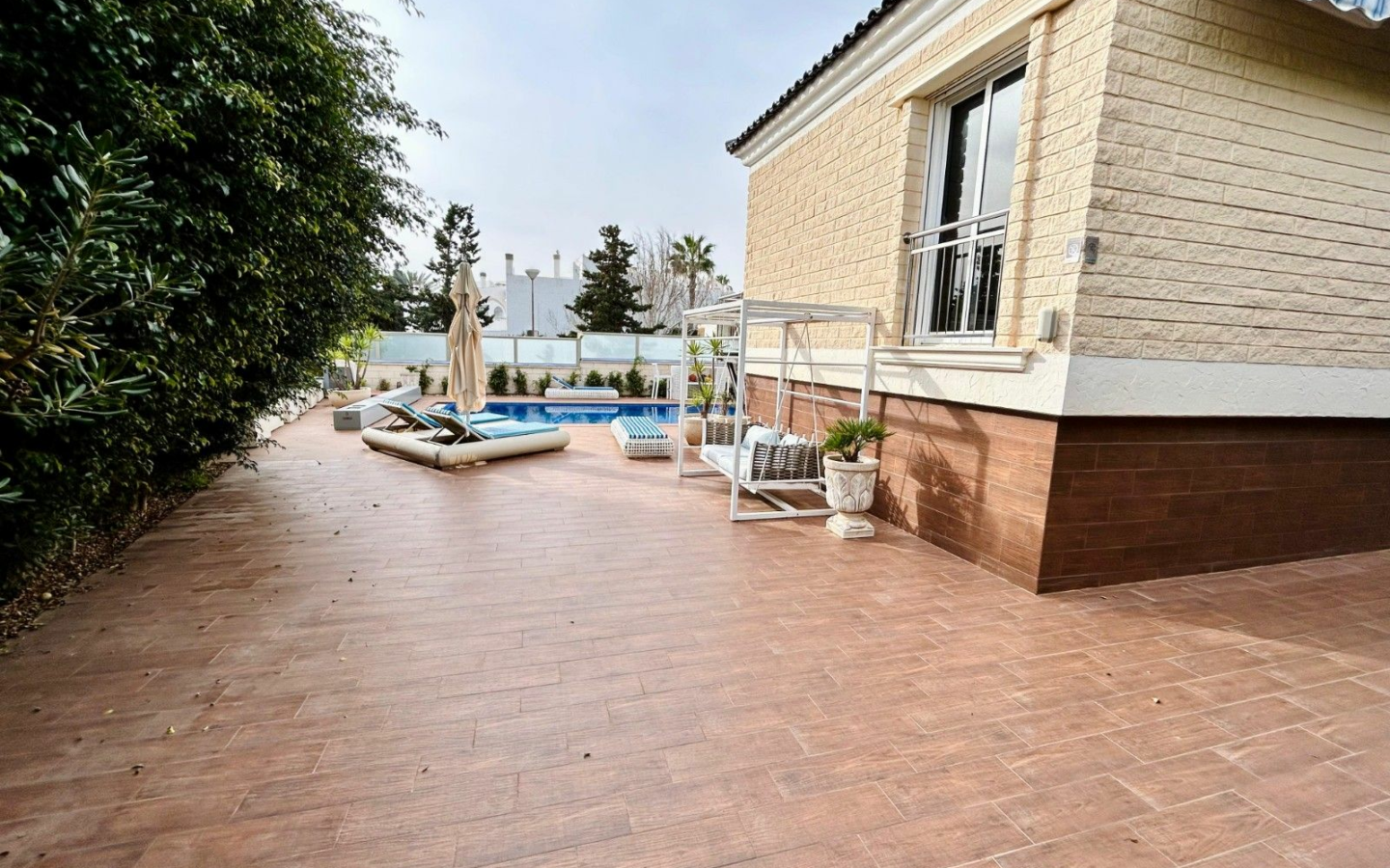 5-bedroom Villa In Torrevieja, Spain (469 M²)
