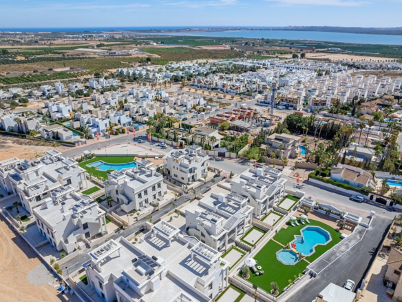 3-bedroom Apartment In Rojales, Spain (107 M²)