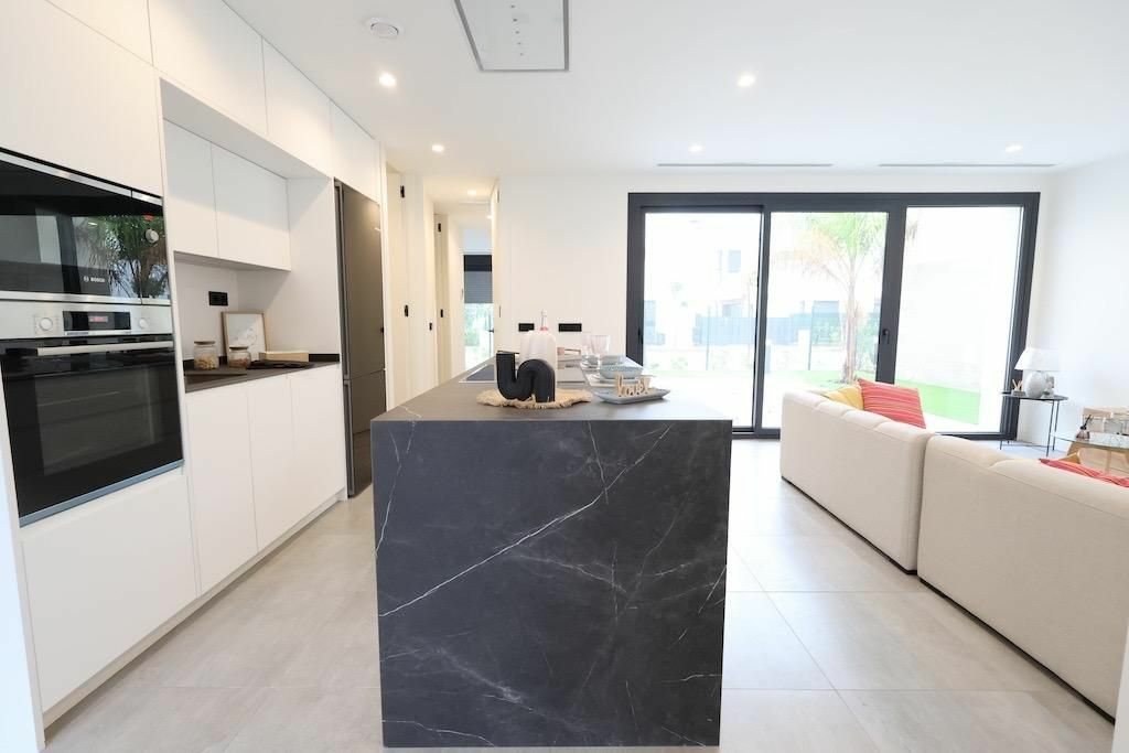 3-bedroom Villa In Los Alcázares, Spain (135 M²)