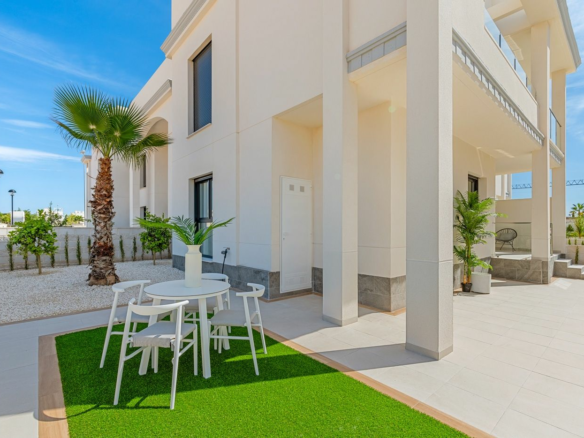 3-bedroom Apartment In Rojales, Spain (107 M²)
