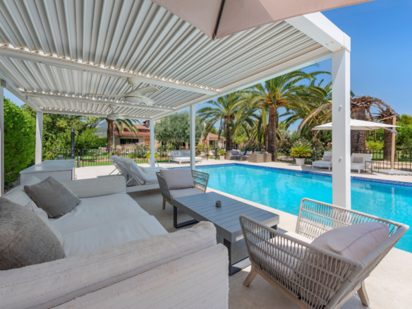 8-bedroom Finca In Binissalem, Spain (472 M²)