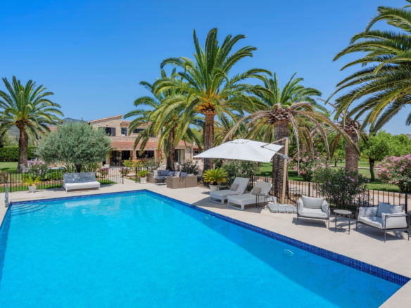 8-bedroom Finca In Binissalem, Spain (472 M²)