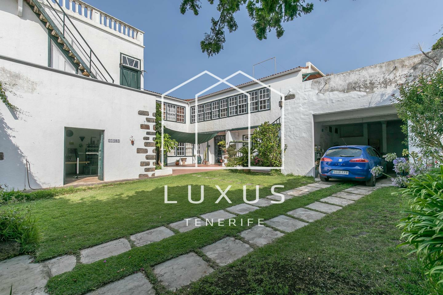 6-bedroom Villa In Tacoronte, Spain (734 M²)