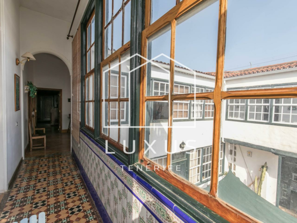 6-bedroom Villa In Tacoronte, Spain (734 M²)