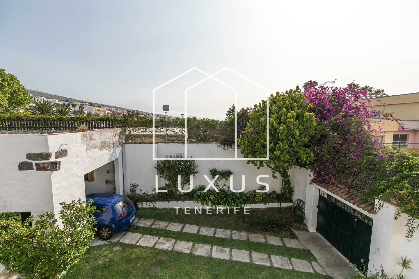 6-bedroom Villa In Tacoronte, Spain (734 M²)
