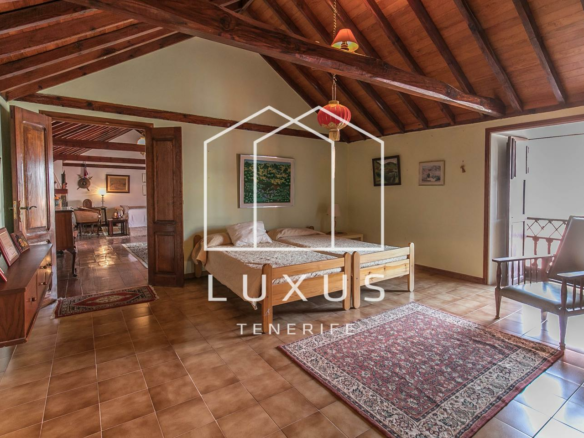 6-bedroom Villa In Tacoronte, Spain (734 M²)