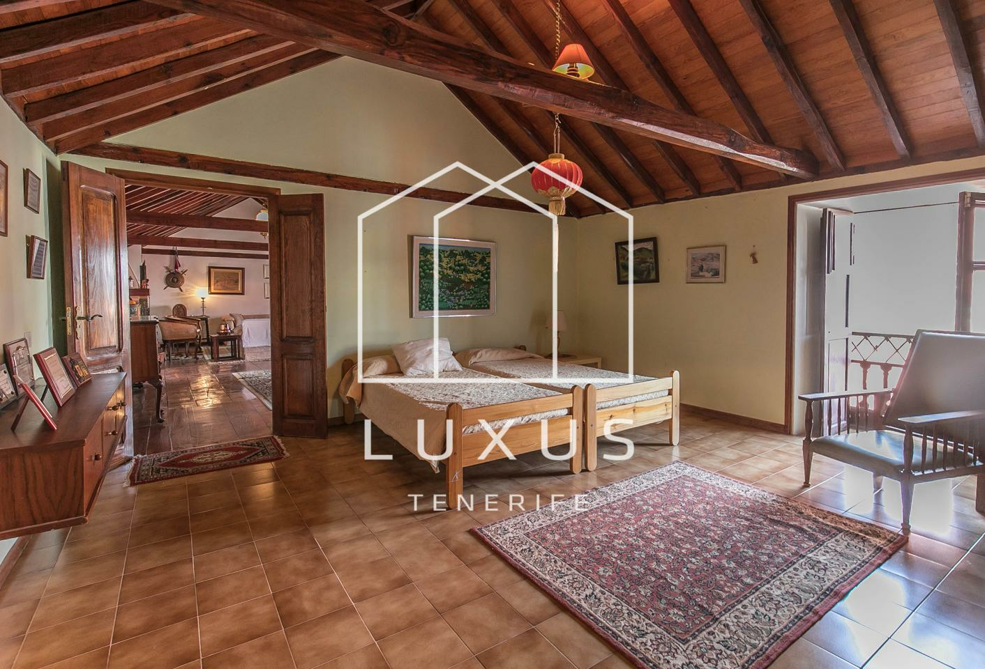 6-bedroom Villa In Tacoronte, Spain (734 M²)