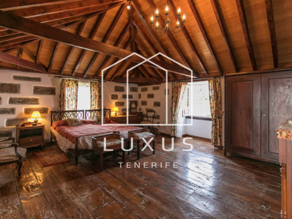 6-bedroom Villa In Tacoronte, Spain (734 M²)