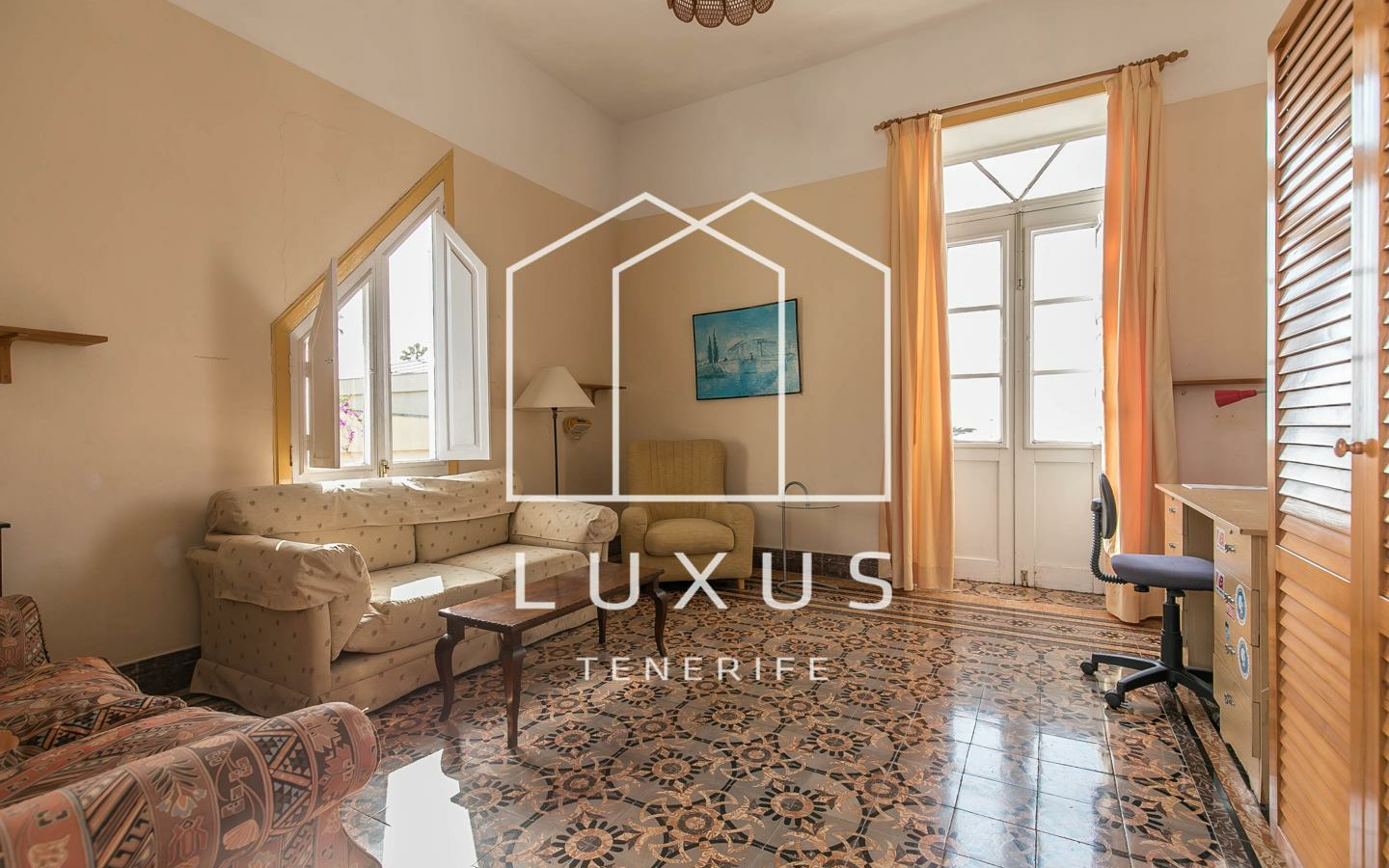 6-bedroom Villa In Tacoronte, Spain (734 M²)