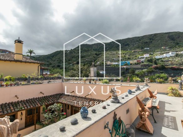 6-bedroom Villa In Icod De Los Vinos, Spain (900 M²)