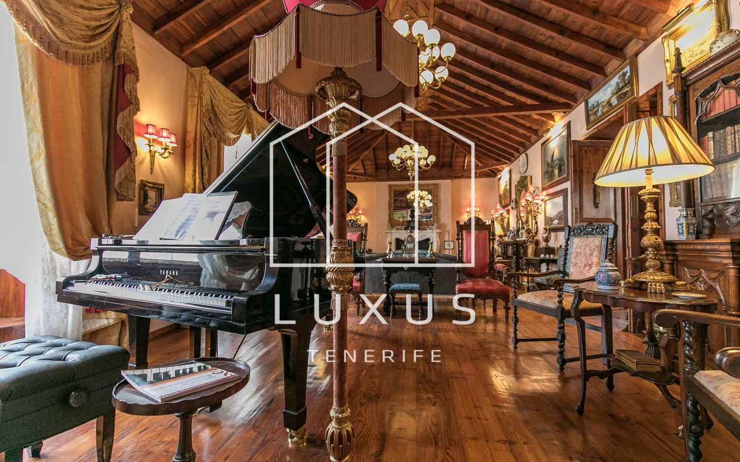 6-bedroom Villa In Icod De Los Vinos, Spain (900 M²)