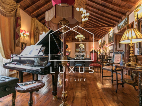 6-bedroom Villa In Icod De Los Vinos, Spain (900 M²)