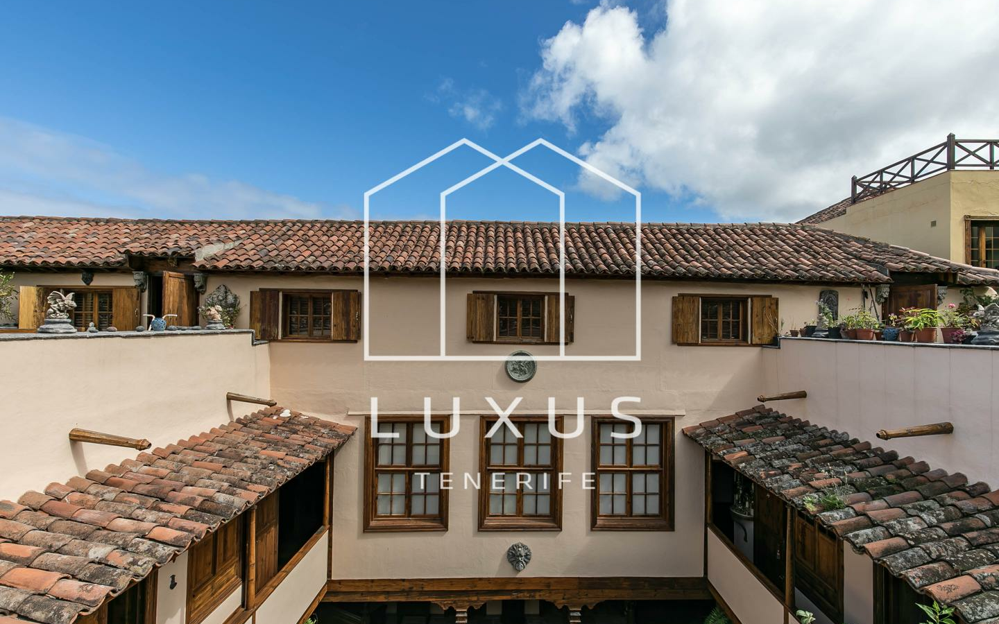 6-bedroom Villa In Icod De Los Vinos, Spain (900 M²)