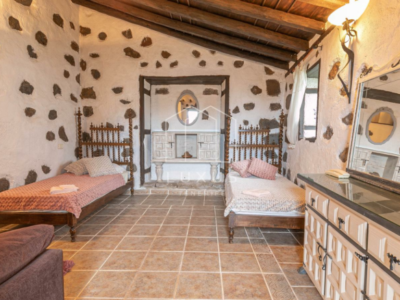 4-bedroom Villa In Tacoronte, Spain (323 M²)