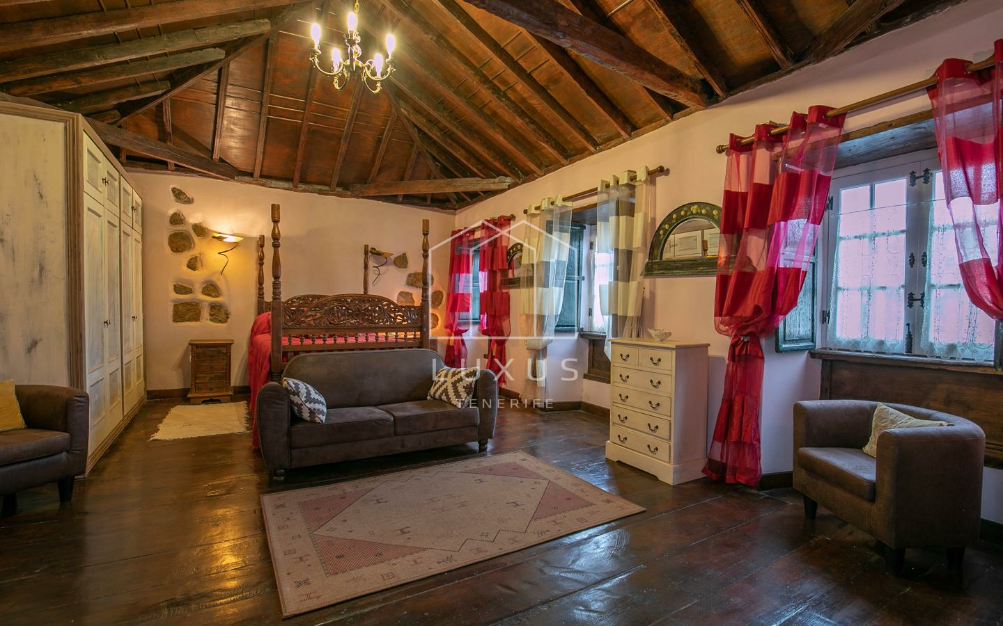 4-bedroom Villa In Tacoronte, Spain (323 M²)