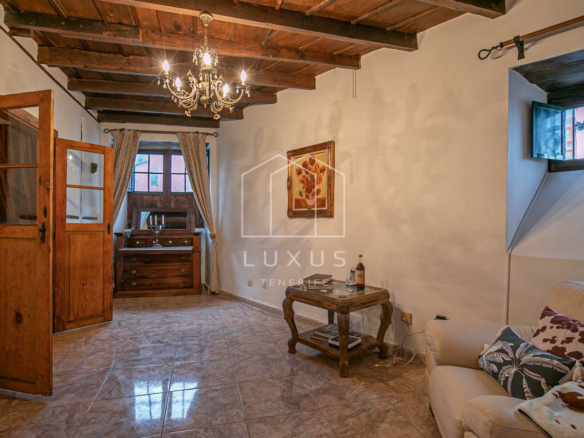 4-bedroom Villa In Tacoronte, Spain (323 M²)