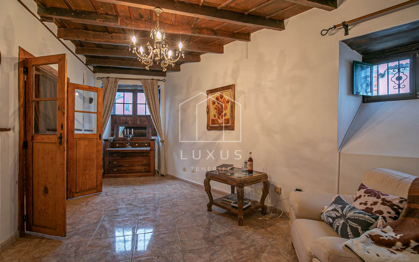 4-bedroom Villa In Tacoronte, Spain (323 M²)