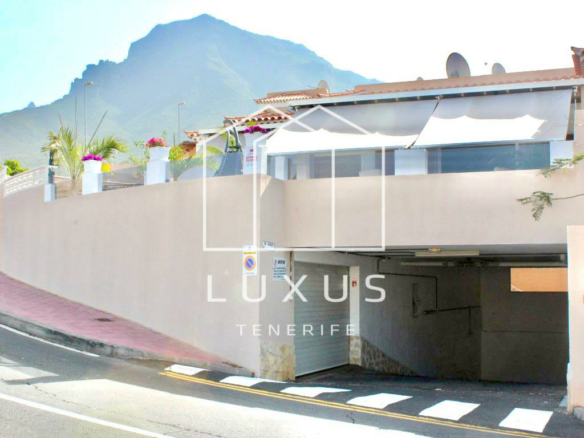 2-bedroom Villa In Costa Adeje, Spain (150 M²)