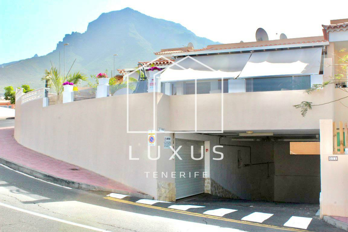 2-bedroom Villa In Costa Adeje, Spain (150 M²)