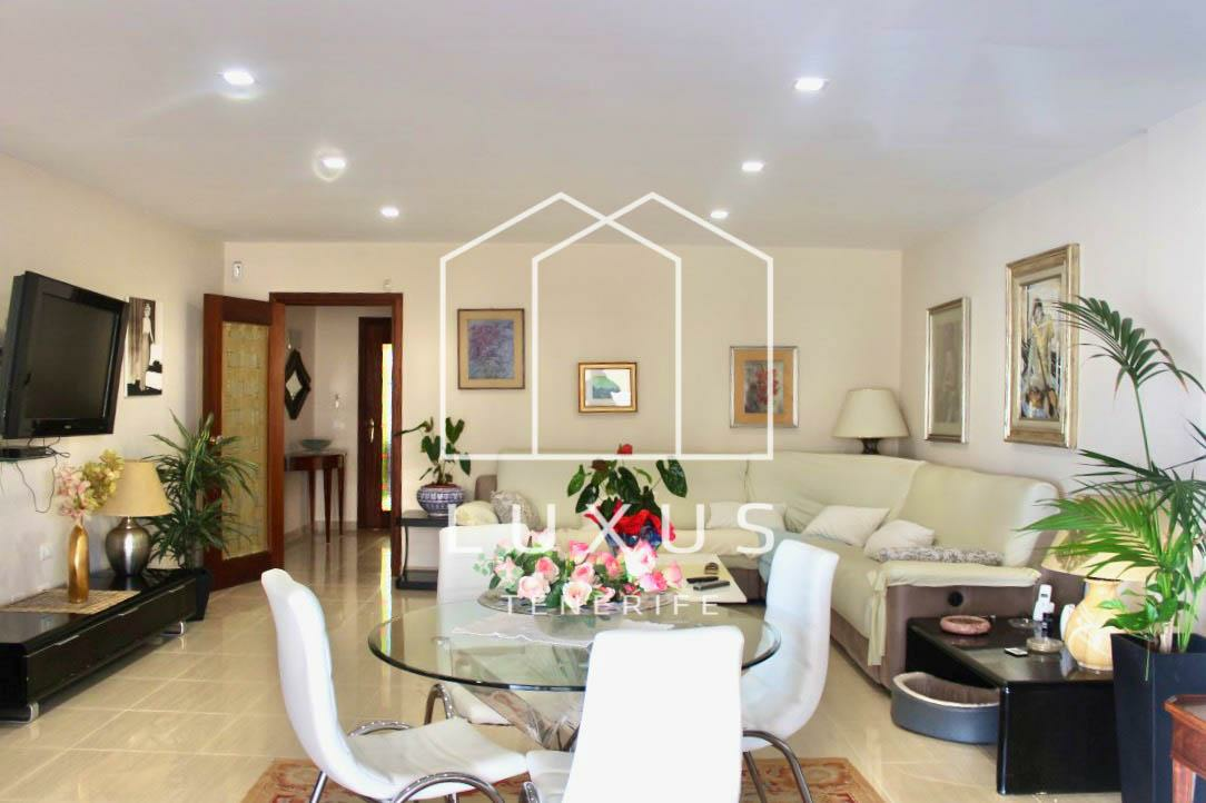 2-bedroom Villa In Costa Adeje, Spain (150 M²)