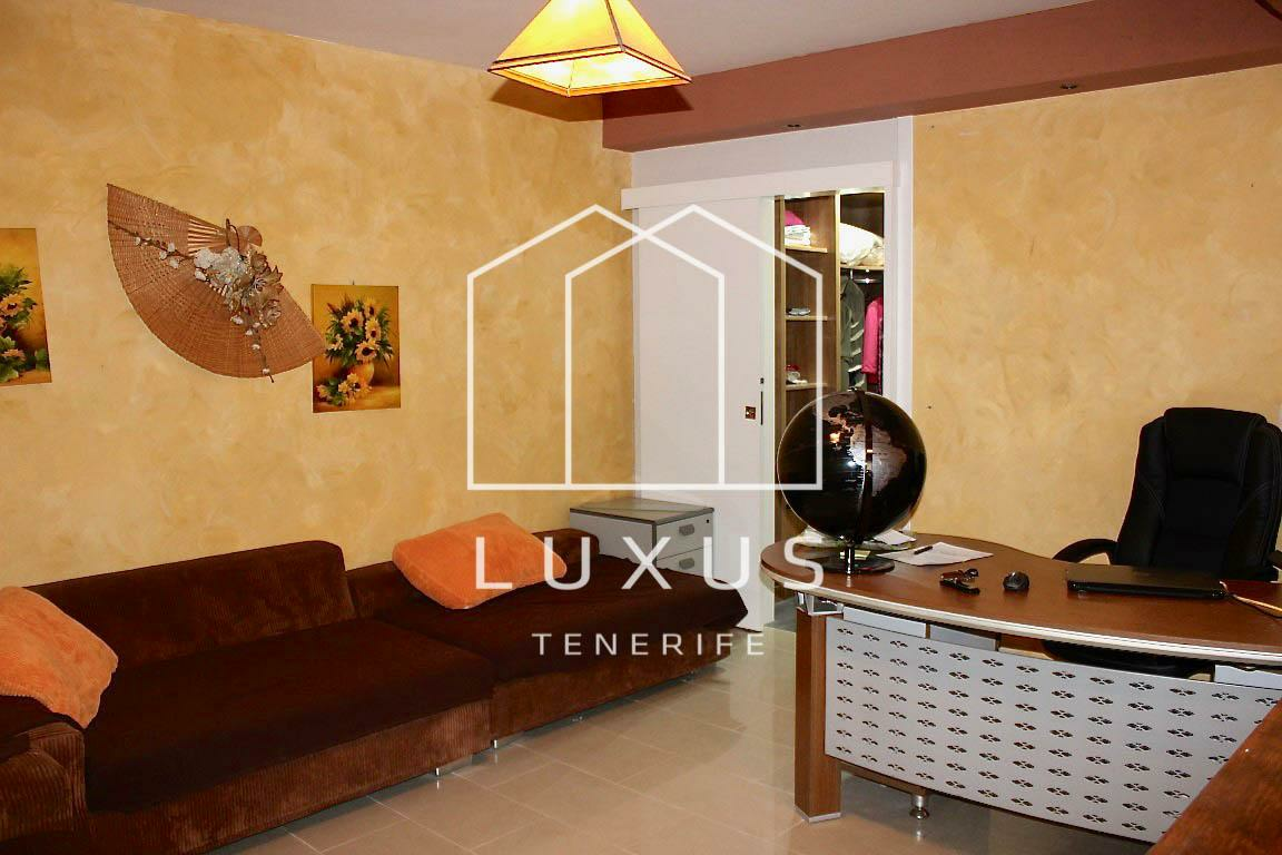 2-bedroom Villa In Costa Adeje, Spain (150 M²)