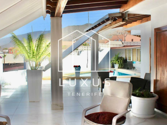 2-bedroom Villa In Costa Adeje, Spain (150 M²)