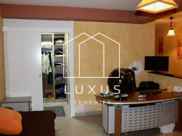 2-bedroom Villa In Costa Adeje, Spain (150 M²)