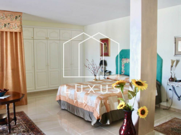 2-bedroom Villa In Costa Adeje, Spain (150 M²)
