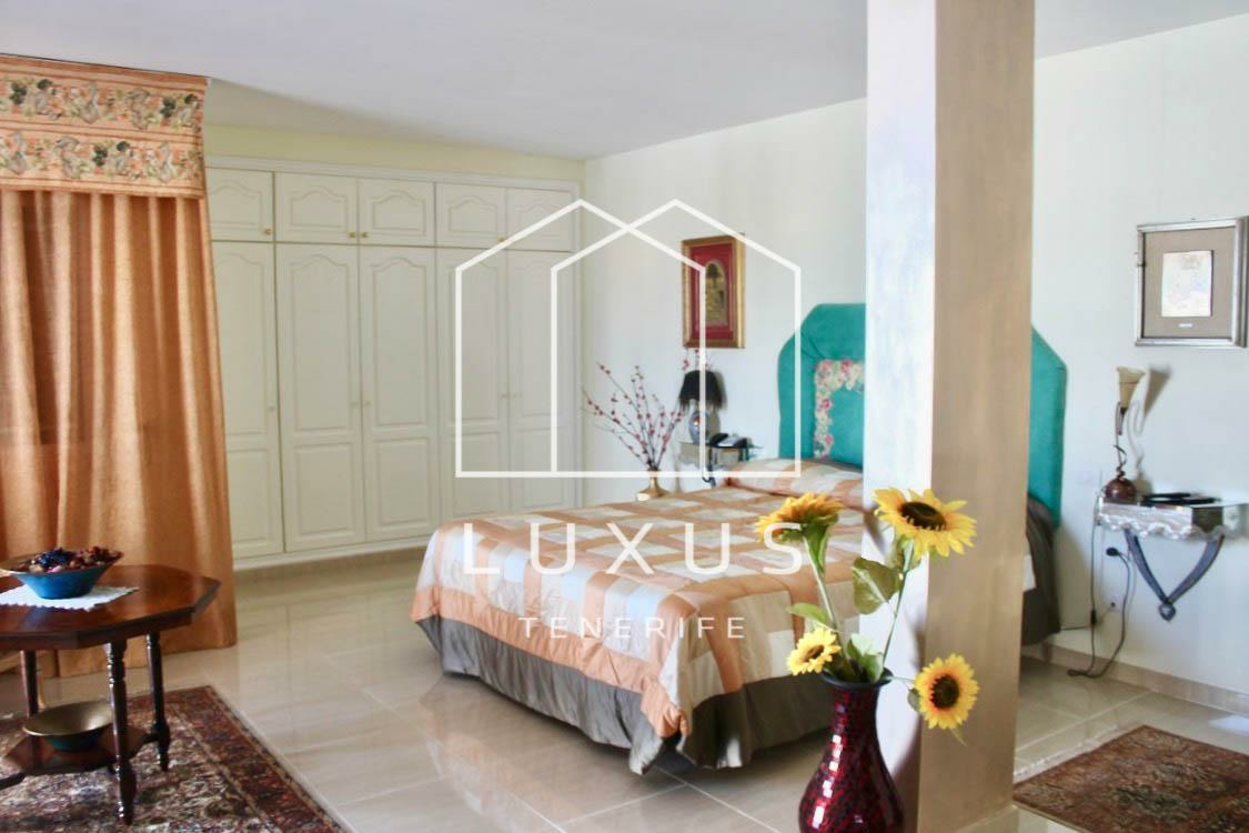 2-bedroom Villa In Costa Adeje, Spain (150 M²)