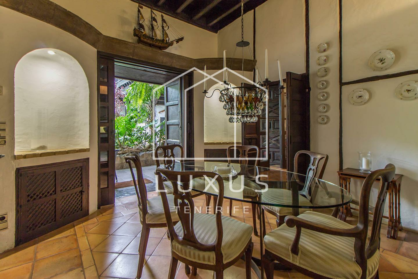 4-bedroom Villa In Tacoronte, Spain (468 M²)