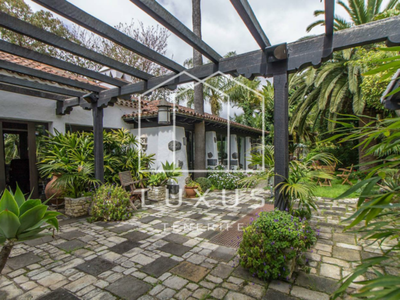 4-bedroom Villa In Tacoronte, Spain (468 M²)