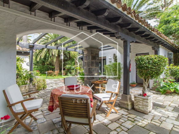4-bedroom Villa In Tacoronte, Spain (468 M²)