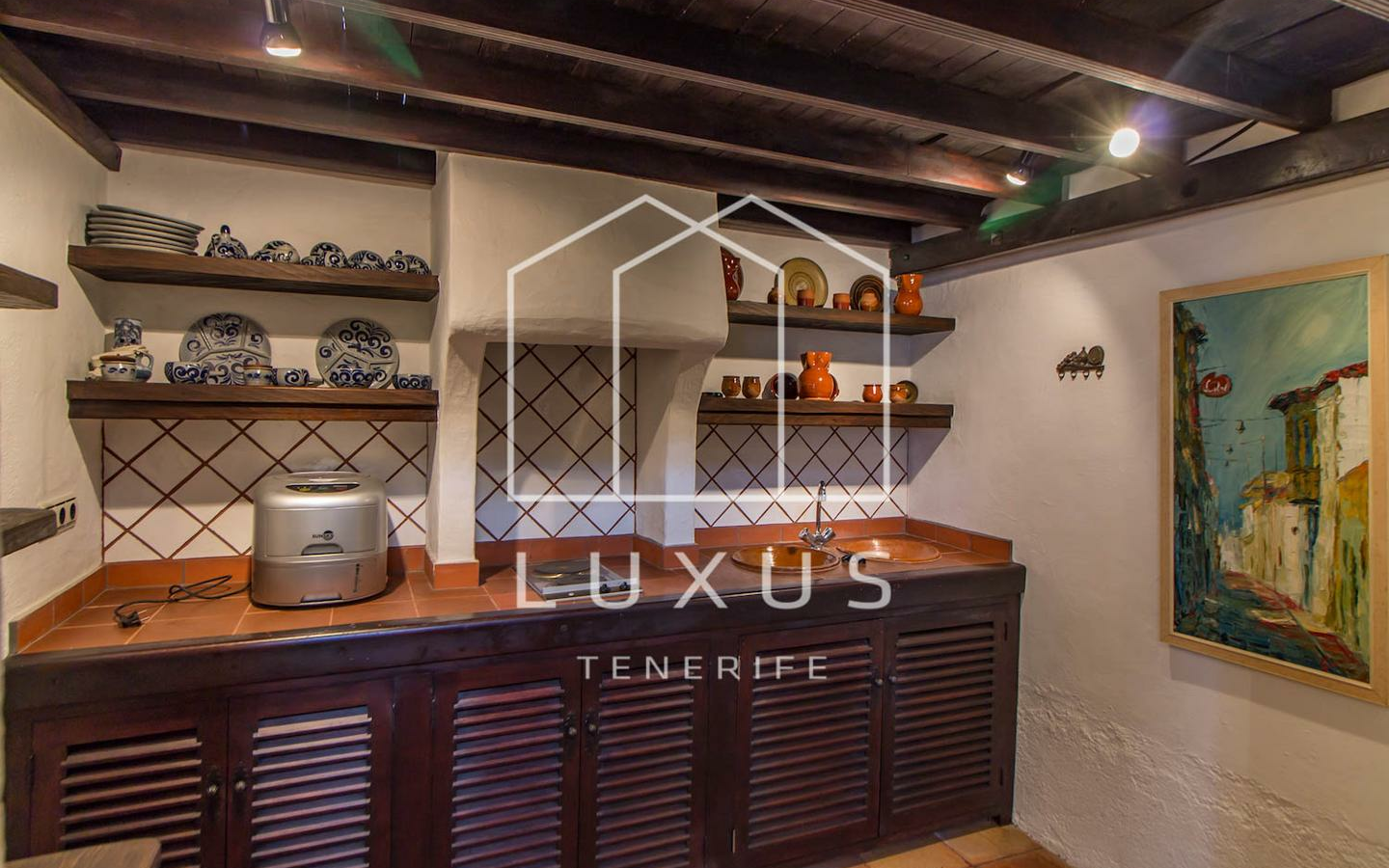 4-bedroom Villa In Tacoronte, Spain (468 M²)