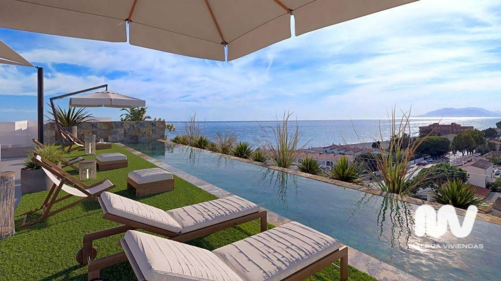 2-bedroom Flat In Rincón De La Victoria, Spain (129 M²)